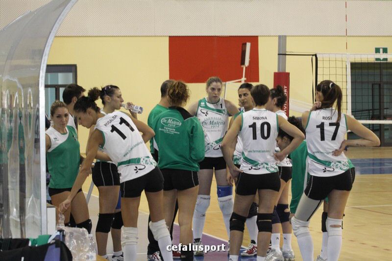 111030 volley 146_tn.jpg